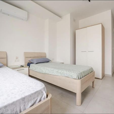 Luxury Penthouse Sea View Lägenhet Ta Xbiex Exteriör bild