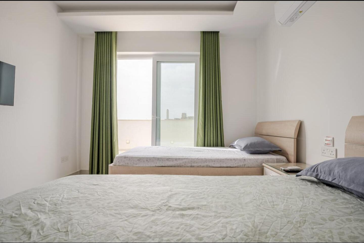 Luxury Penthouse Sea View Lägenhet Ta Xbiex Exteriör bild